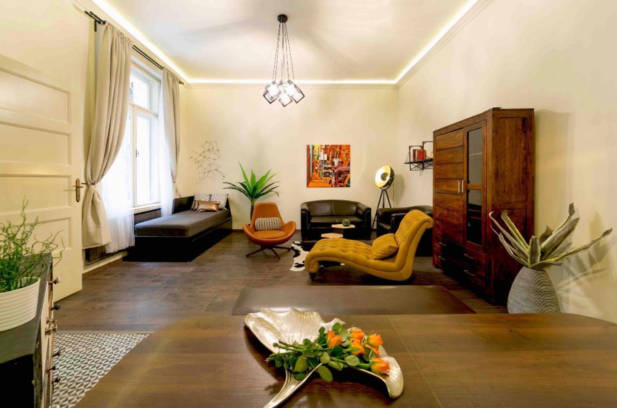 The Best Mondain Apartment Budapest Esterno foto